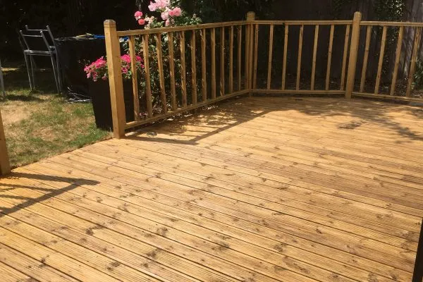 Decking - Burnaston (06a)